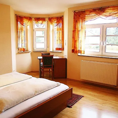Pensionat Fraenkischer Lutz 3*