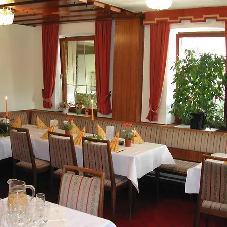Fraenkischer Lutz Casa de hóspedes Giebelstadt